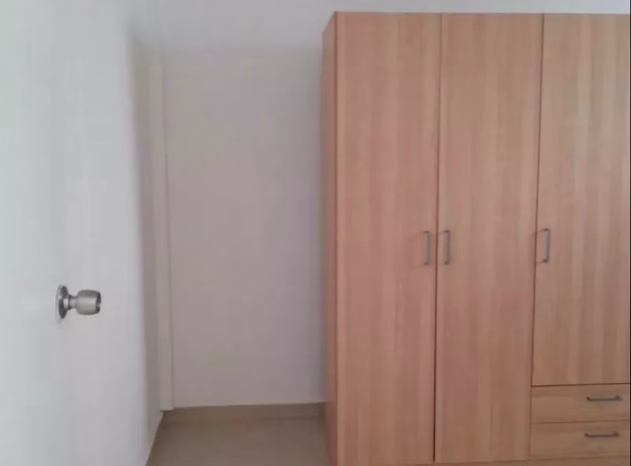 单间出租 • 武吉巴督 • 523 Bukit Batok Street 52 • S$400 • 3房(2臥室) • 床位出租 照片