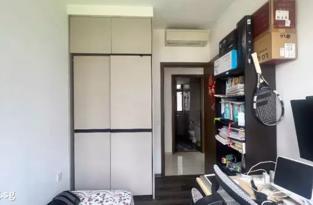单间出租 • 碧山 •  Riverbank At Fernvale • S$1000 • 住宅公寓 • 普通房