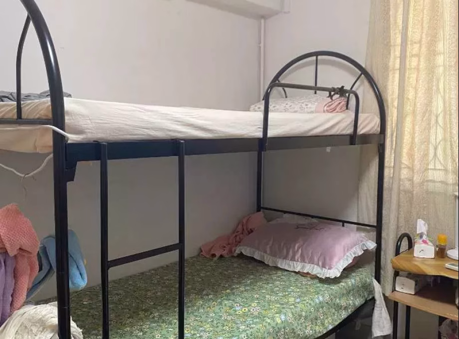 单间出租 • 马林百列 • 61 Lorong 5 Toa Payoh • S$500 • 3房(2臥室) • 床位出租 照片
