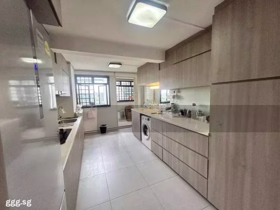 整套出租 • 马林百列 • 174 Lorong 1 Toa Payoh • S$2850 • 3房(2臥室) • 818ft² / 75m² 照片
