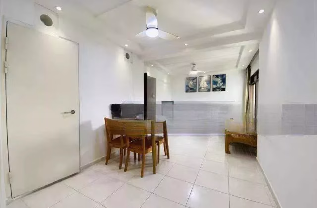 单间出租 • 金文泰 • 2A Boon Tiong Road • S$1600 • 3房(2臥室) • 主人房
