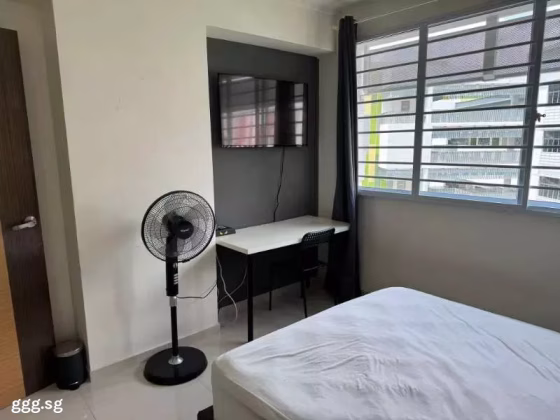 单间出租 • 林厝港 • 738 Jurong West Street 75 • S$1000 • 4房(3臥室) • 普通房 照片