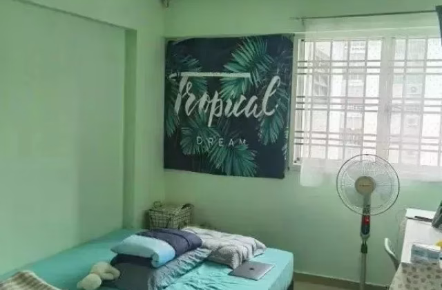 单间出租 • 西部集水区 • 406 Tampines Street 41 • S$1000 • 4房(3臥室) • 普通房