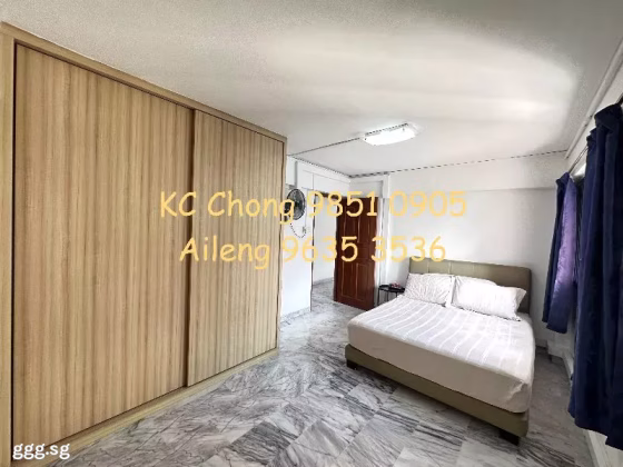 房屋出售 • 巴耶利峇 • 305 Jurong East Street 32 • S$650000 • 3房(2臥室) • 1302ft² / 120m² 照片