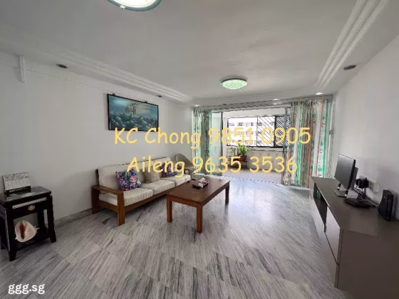 房屋出售 • 巴耶利峇 • 305 Jurong East Street 32 • S$650000 • 3房(2臥室) • 1302ft² / 120m² 照片