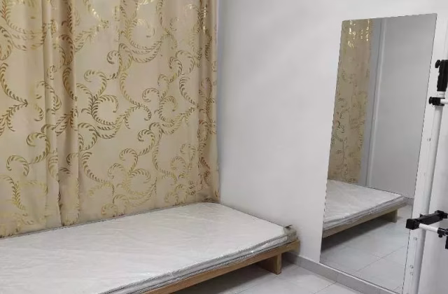 单间出租 • 西部集水区 • 159 Simei Road • S$850 • 5房(4臥室) • 普通房