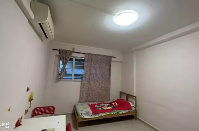 单间出租 • 梧槽 • 365 Yishun Ring Road • S$900 • 3房(2臥室) • 普通房
