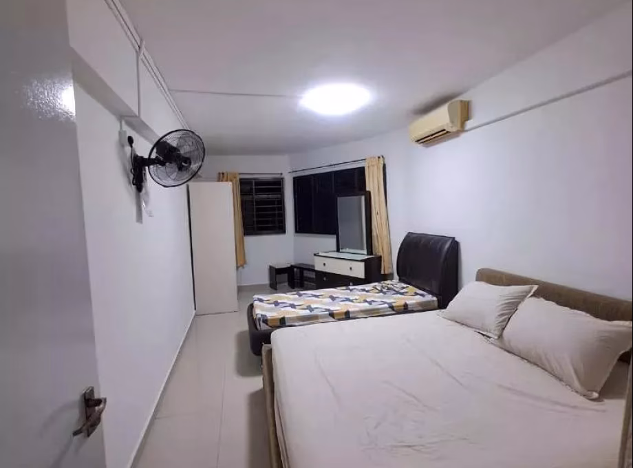 单间出租 • 武吉巴督 • 153 Bukit Batok Street 11 • S$900 • 3房(2臥室) • 普通房 照片