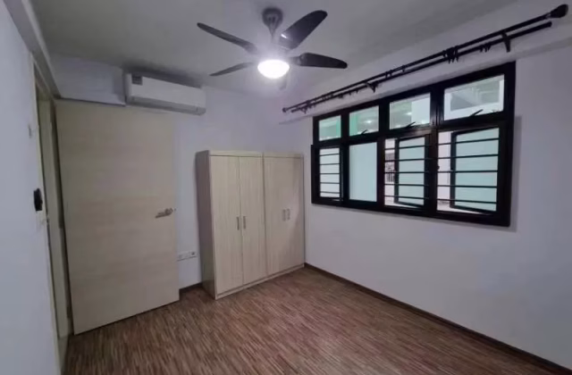 单间出租 • 梧槽 • 506C Yishun Avenue 4 • S$1300 • 3房(2臥室) • 普通房