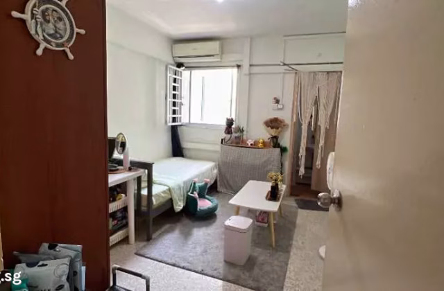 单间出租 • 乌节 • 117 Ang Mo Kio Avenue 4 • S$1300 • 3房(2臥室) • 佣人房