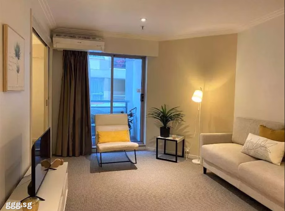 单间出租 • 纽顿 •  Newton Suites • S$800 • 住宅公寓 • 主人房 照片