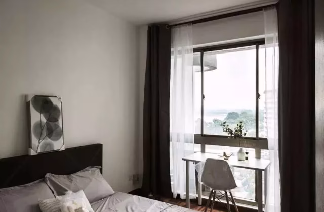 单间出租 • 梧槽 •  Orchid Park Condominium • S$1400 • 共管公寓 • 普通房