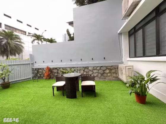 单间出租 • 登加 • JALAN ELOK (229050) • S$1600 • 联排排屋 • 普通房 照片