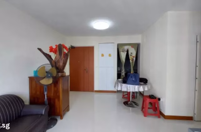 整套出租 • 武吉巴督 • 292A Bukit Batok East Avenue 6 • S$3700 • 3房(2臥室) • 732ft² / 68m²