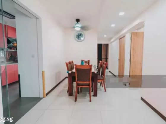 单间出租 • 林厝港 • 217B Boon Lay Avenue • S$950 • 4房(3臥室) • 普通房 照片