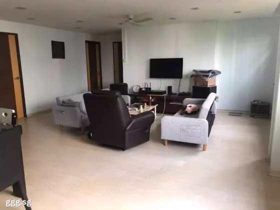 单间出租 • 新加坡河 • 923 Hougang Avenue 9 • S$600 • 4房(3臥室) • 主人房 照片
