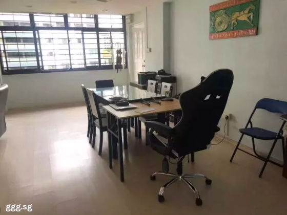 单间出租 • 新加坡河 • 923 Hougang Avenue 9 • S$600 • 4房(3臥室) • 主人房 照片