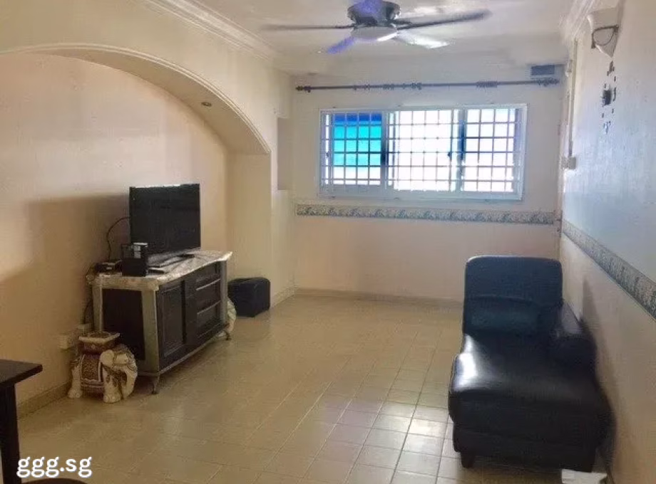 整套出租 • 梧槽 • 284 Yishun Avenue 6 • S$2800 • 3房(2臥室) • 797ft² / 74m² 照片