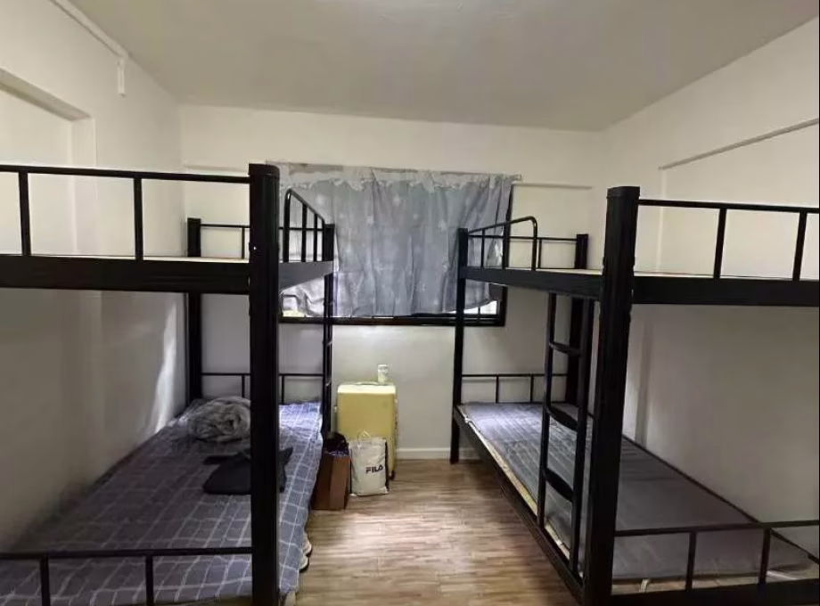 单间出租 • 武吉巴督 • 324 Bukit Batok Street 33 • S$400 • 3房(2臥室) • 床位出租 照片