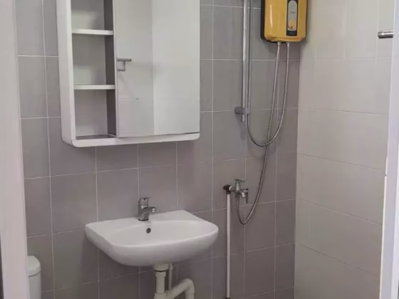 单间出租 • 武吉巴督 • 340 Bukit Batok Street 34 • S$800 • 3房(2臥室) • 普通房 照片