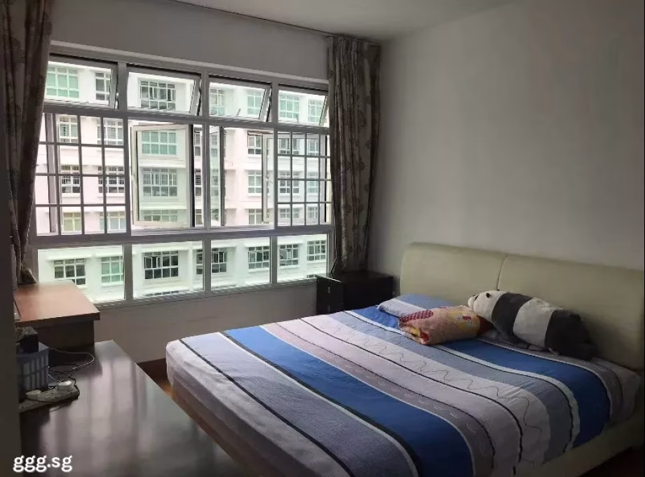 整套出租 • 新加坡河 • 978C Buangkok Crescent • S$1000 • 执行组屋 •  照片