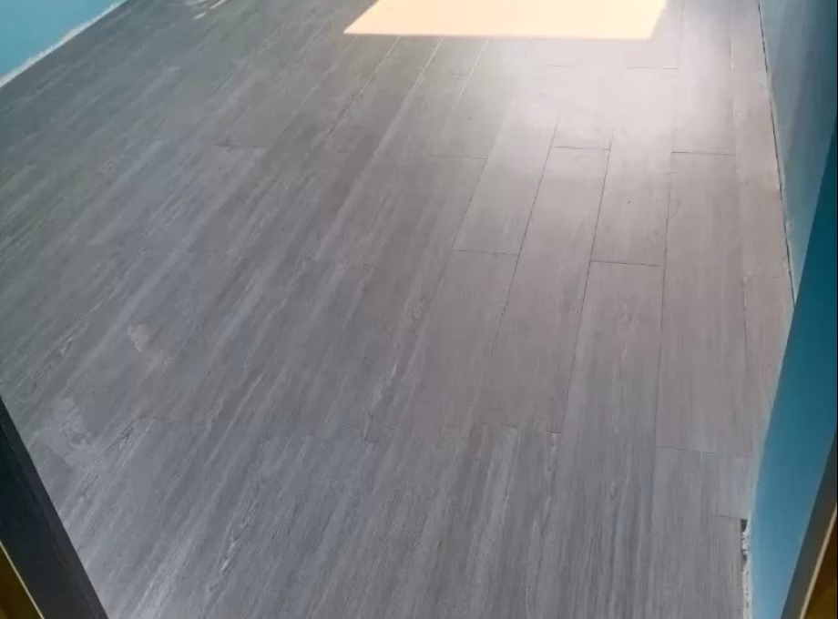 单间出租 • 红山 • 203 Petir Road • S$800 • 3房(2臥室) • 普通房 照片