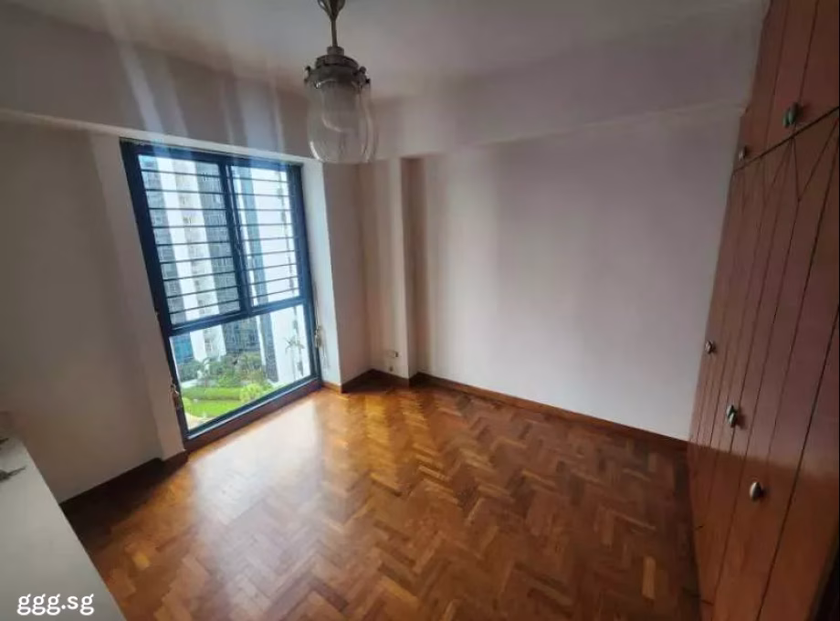 单间出租 • 新加坡河 •  Regentville • S$1400 • 住宅公寓 • 主人房 照片