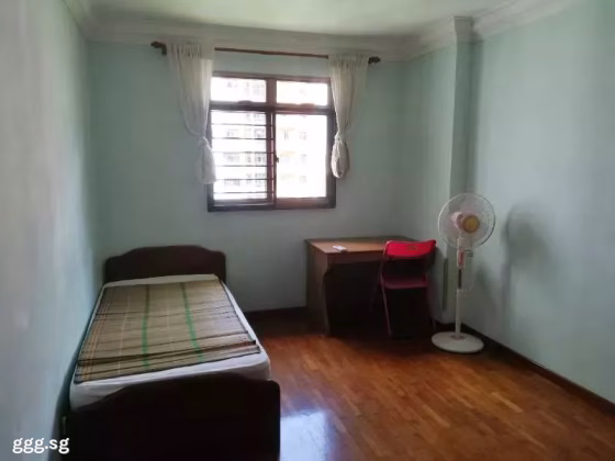单间出租 • 林厝港 • 678B Jurong West Street 64 • S$1000 • 4房(3臥室) • 普通房 照片