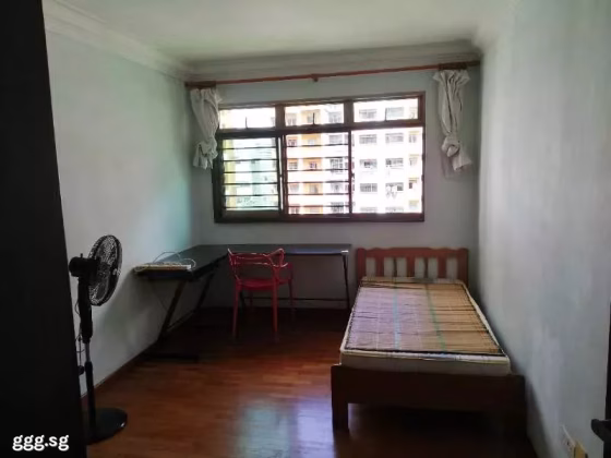 单间出租 • 林厝港 • 678B Jurong West Street 64 • S$1000 • 4房(3臥室) • 普通房 照片