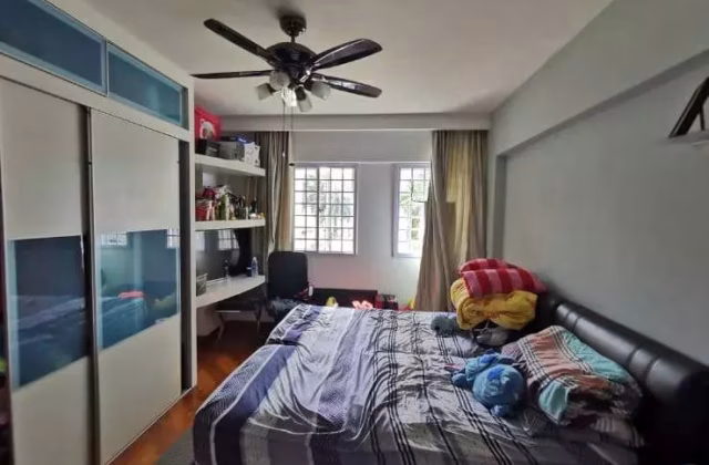 单间出租 • 西部集水区 •  Melville Park • S$1600 • 共管公寓 • 主人房