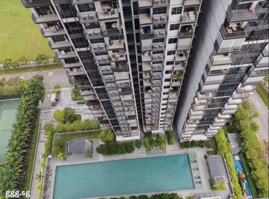 单间出租 • 市中心 •  Sky Vue • S$2000 • 共管公寓 • 主人房 照片