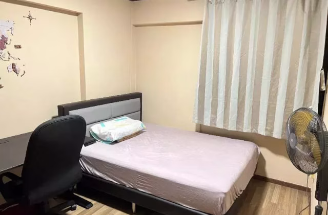 单间出租 • 金文泰 • 17 Telok Blangah Crescent • S$1200 • 4房(3臥室) • 普通房