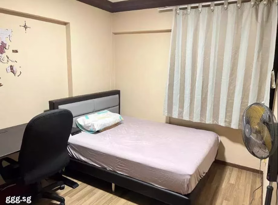 单间出租 • 金文泰 • 17 Telok Blangah Crescent • S$1200 • 4房(3臥室) • 普通房 照片