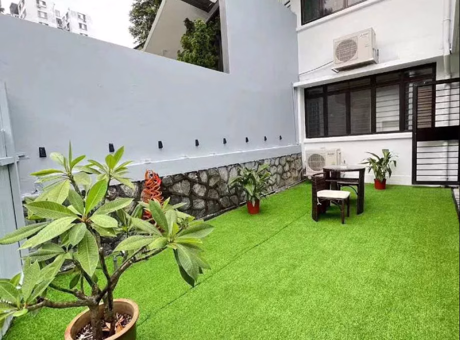 单间出租 • 登加 • JALAN ELOK (229049) • S$2200 • 联排排屋 • 主人房 照片