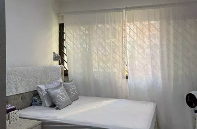 单间出租 • 梧槽 • 850 Yishun Street 81 • S$850 • 5房(4臥室) • 普通房
