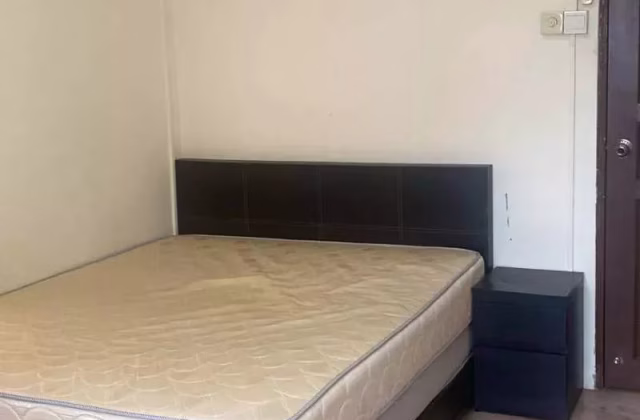 单间出租 • 梧槽 • 232 Yishun Street 21 • S$1200 • 3房(2臥室) • 普通房