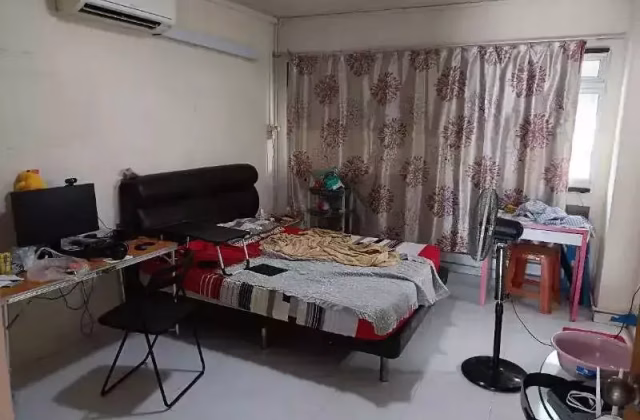 单间出租 • 巴耶利峇 • 102 Jurong East Street 13 • S$900 • 住宅公寓 • 主人房