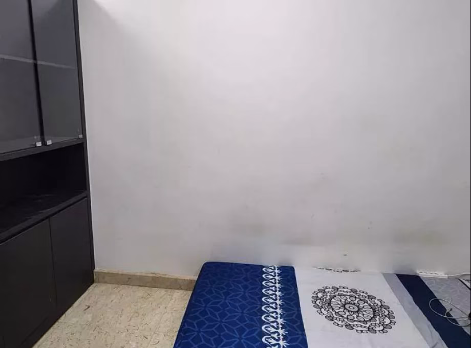 单间出租 • 诺维娜 •  King Albert Lodge • S$1100 • 共管公寓 • 普通房 照片