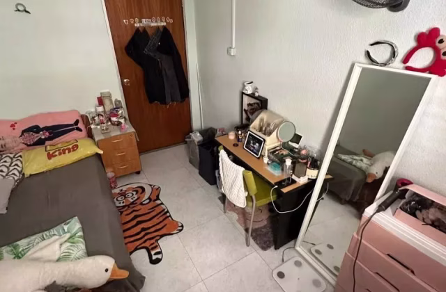 单间出租 • 梧槽 • 812 Yishun Ring Road • S$750 • 5房(4臥室) • 普通房