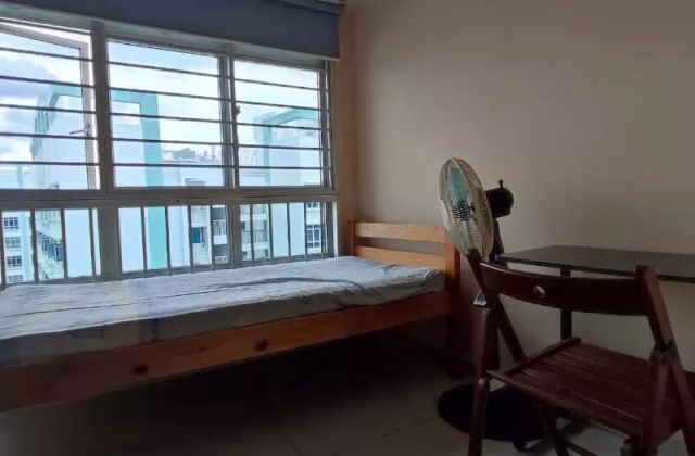 单间出租 • 碧山 • 211C Compassvale Lane • S$1000 • 3房(2臥室) • 普通房