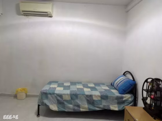 单间出租 • 西部集水区 • 384 Tampines Street 32 • S$1200 • 5房(4臥室) • 普通房 照片