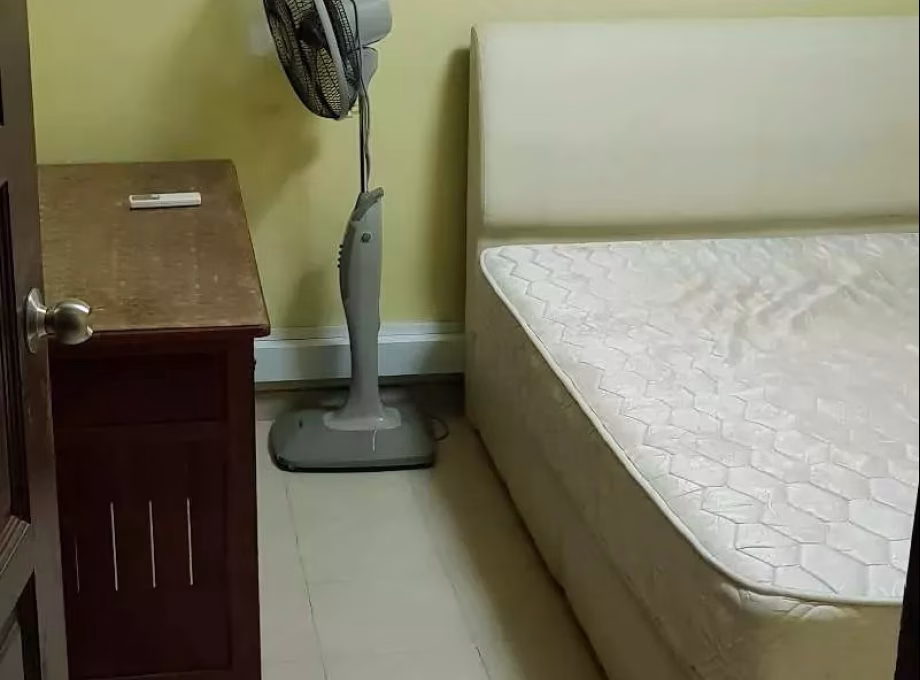 单间出租 • 金文泰 • 15 Telok Blangah Crescent • S$1000 • 3房(2臥室) • 普通房 照片