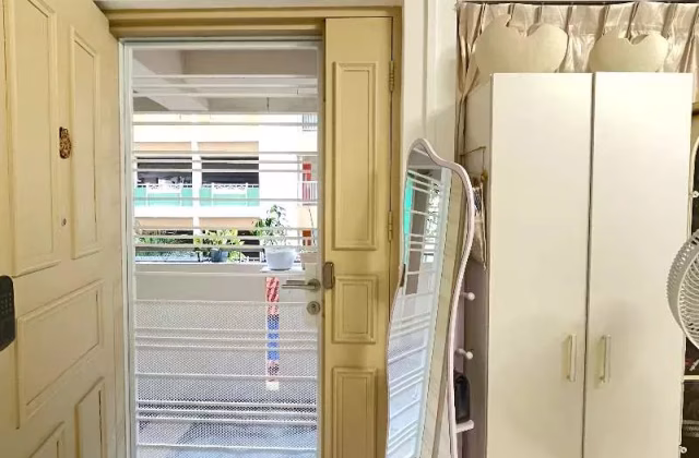 单间出租 • 后港 • 406 Sembawang Drive • S$1300 • 4房(3臥室) • 主人房