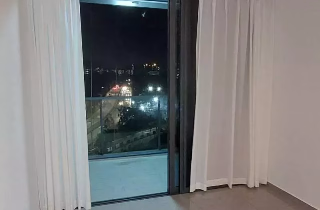 单间出租 • 武吉班让 •  Parc Clematis • S$1700 • 住宅公寓 • 主人房