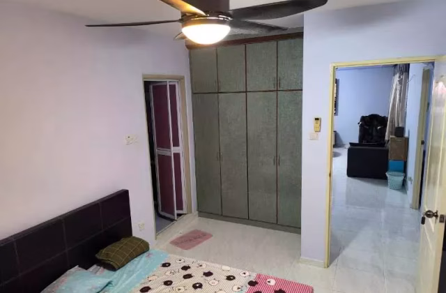 单间出租 • 碧山 • 308A Anchorvale Road • S$1400 • 4房(3臥室) • 主人房