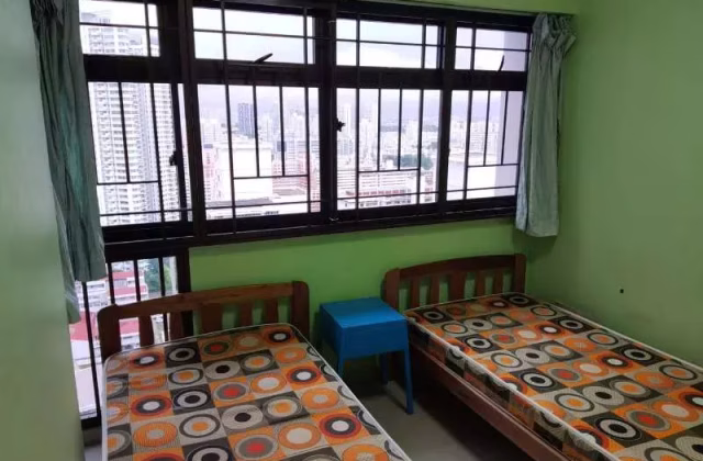 单间出租 • 马林百列 • 146 Lorong 2 Toa Payoh • S$1100 • 4房(3臥室) • 普通房