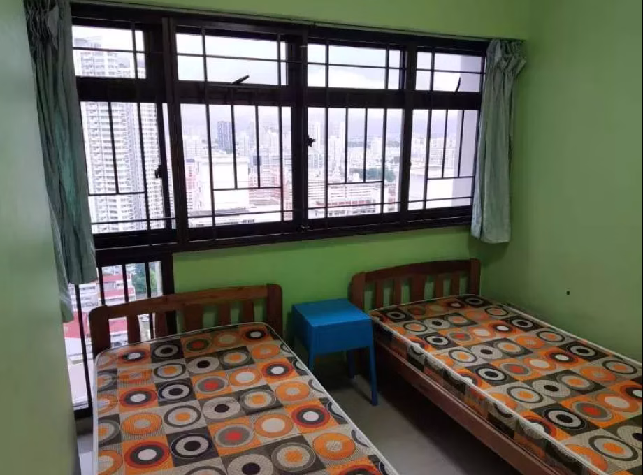 单间出租 • 马林百列 • 146 Lorong 2 Toa Payoh • S$1100 • 4房(3臥室) • 普通房 照片