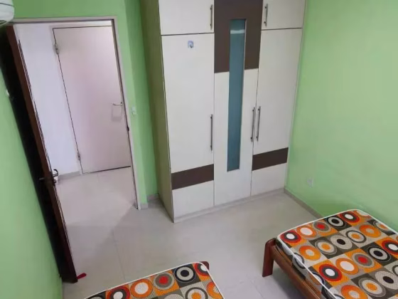 单间出租 • 马林百列 • 146 Lorong 2 Toa Payoh • S$1100 • 4房(3臥室) • 普通房 照片