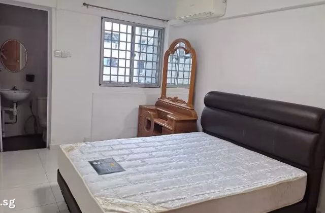 整套出租 • 欧南 • 302 Ubi Avenue 1 • S$3200 • 3房(2臥室) • 678ft² / 62m²