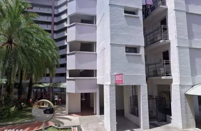 单间出租 • 芽笼 • 690D Choa Chu Kang Crescent • S$1200 • 4房(3臥室) • 普通房